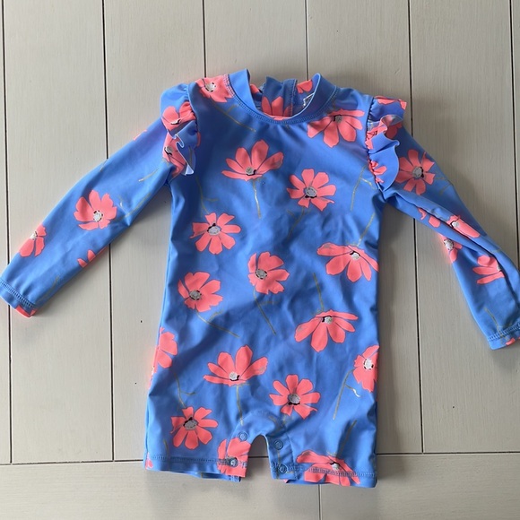 Snapper Rock One-Piece Rashguard Swimsuit (0-6 Months) - Picture 3 of 5